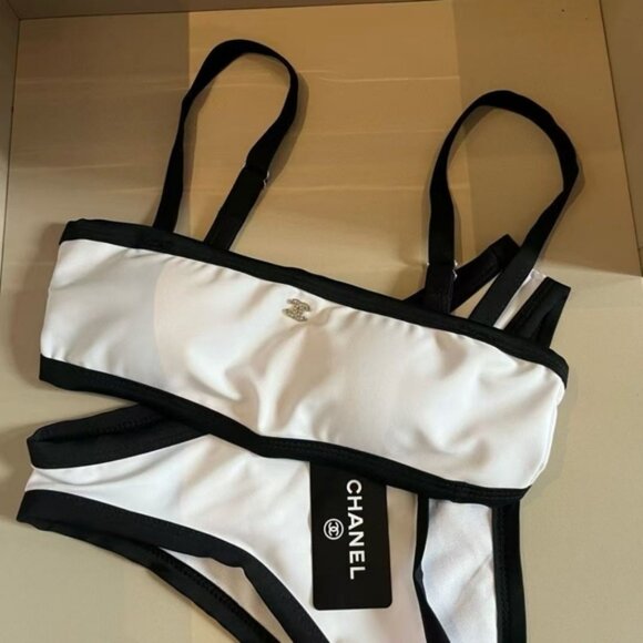 <AUTHENTIC>CHANEL Swimsuit - Picture 5 of 8